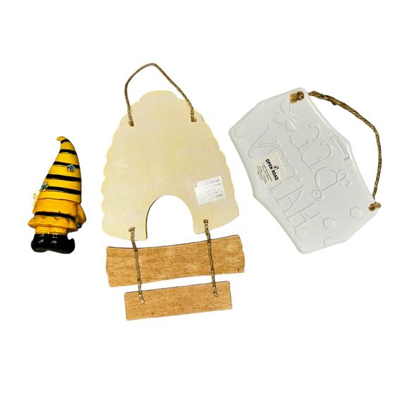 Bee Decor 3 Piece Bundle Signs Gnome Hive Black Yellow Kitchen Gift Welcome - Picture 5 of 9